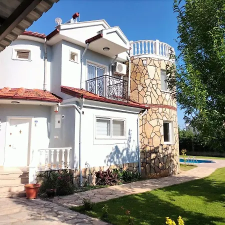Koycegiz'de Bagimsiz Havuzlu Luks Villa: Bulbul
